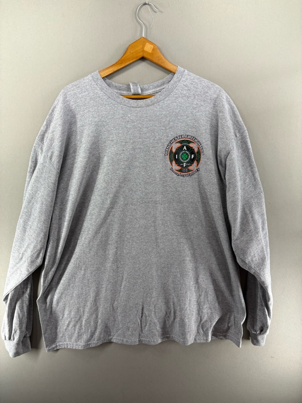 Manchester Firefighters Fire Department Men Long Sleeve Shirt Size 2XL Gray